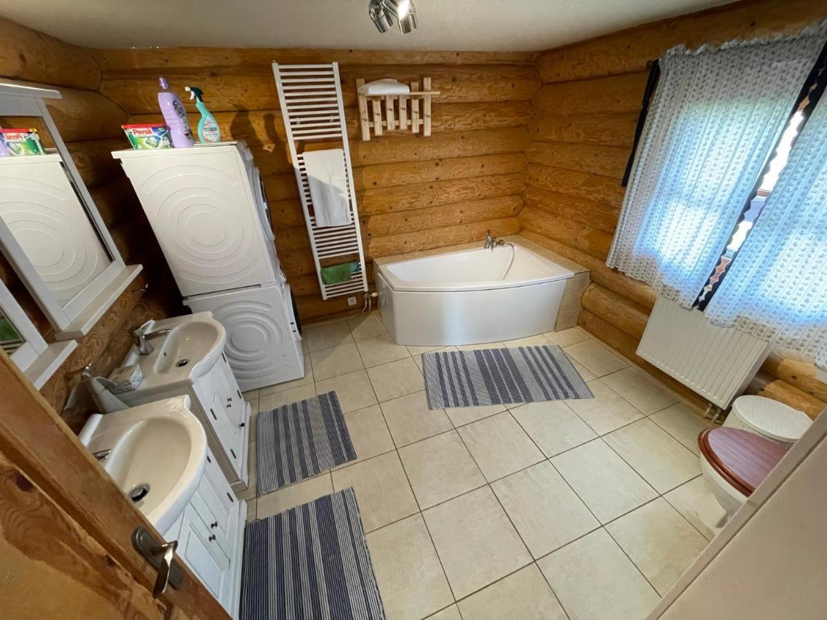 Trinity Log Cabin Wellness Resort Штрба Екстер'єр фото